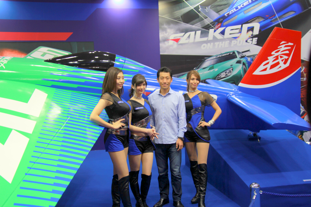 暗闇で光るタイヤであなたもAIも安全に!?【東京モーターショー2017 気