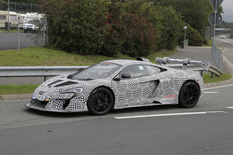 「謎のマクラーレンのテスト車輌がニュルに出現…1000馬力の「Hyper-GT」開発車両か？」の13枚目の画像
