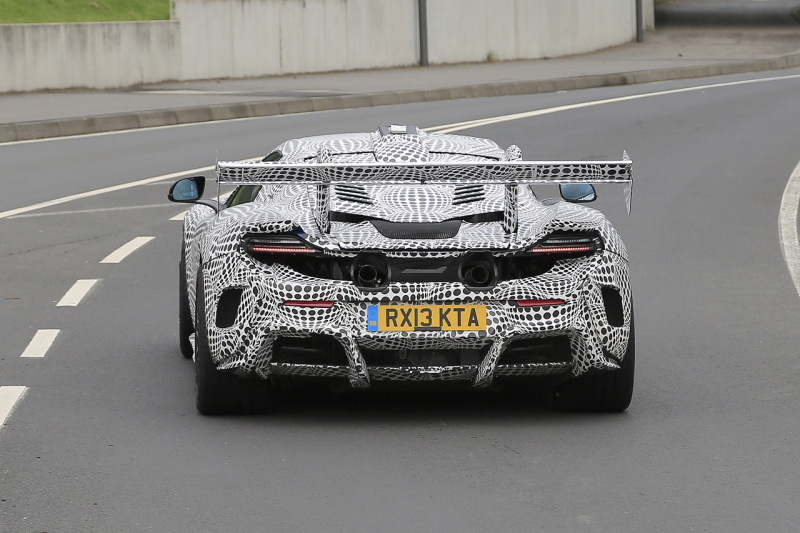 「謎のマクラーレンのテスト車輌がニュルに出現…1000馬力の「Hyper-GT」開発車両か？」の18枚目の画像