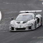 謎のマクラーレンのテスト車輌がニュルに出現…1000馬力の「Hyper-GT」開発車両か？ - McLaren 675LT based Racecar (2)