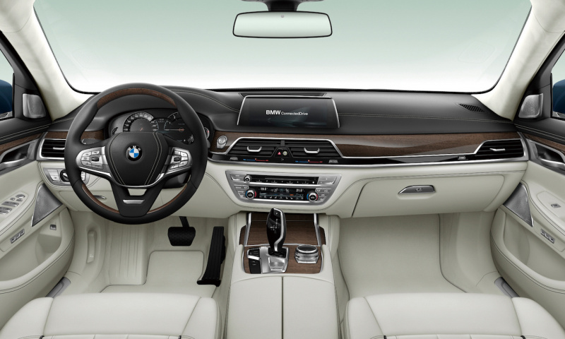 「【新車】装備も価格もウルトラゴージャス。「BMW 750Li Individual Edition」が30台限定で登場」の4枚目の画像
