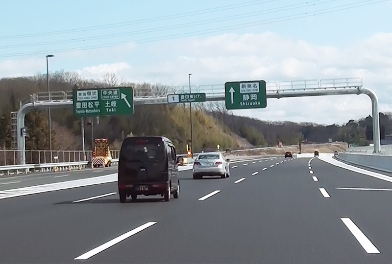 「新東名高速道路で11月1日から制限速度110Km/hの試行開始！注意点は？」の2枚目の画像