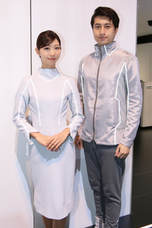 「【東京モーターショー2017】女性目線のコンパニオンファッションチェック・その1」の21枚目の画像
