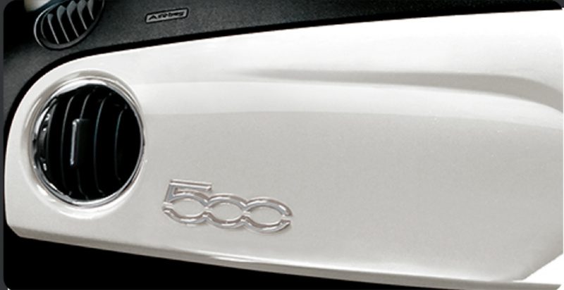 「【新車】赤と白を用意するクローム仕様の華やかな「Fiat 500 Cromata（クロマータ）」を100台限定で設定」の7枚目の画像
