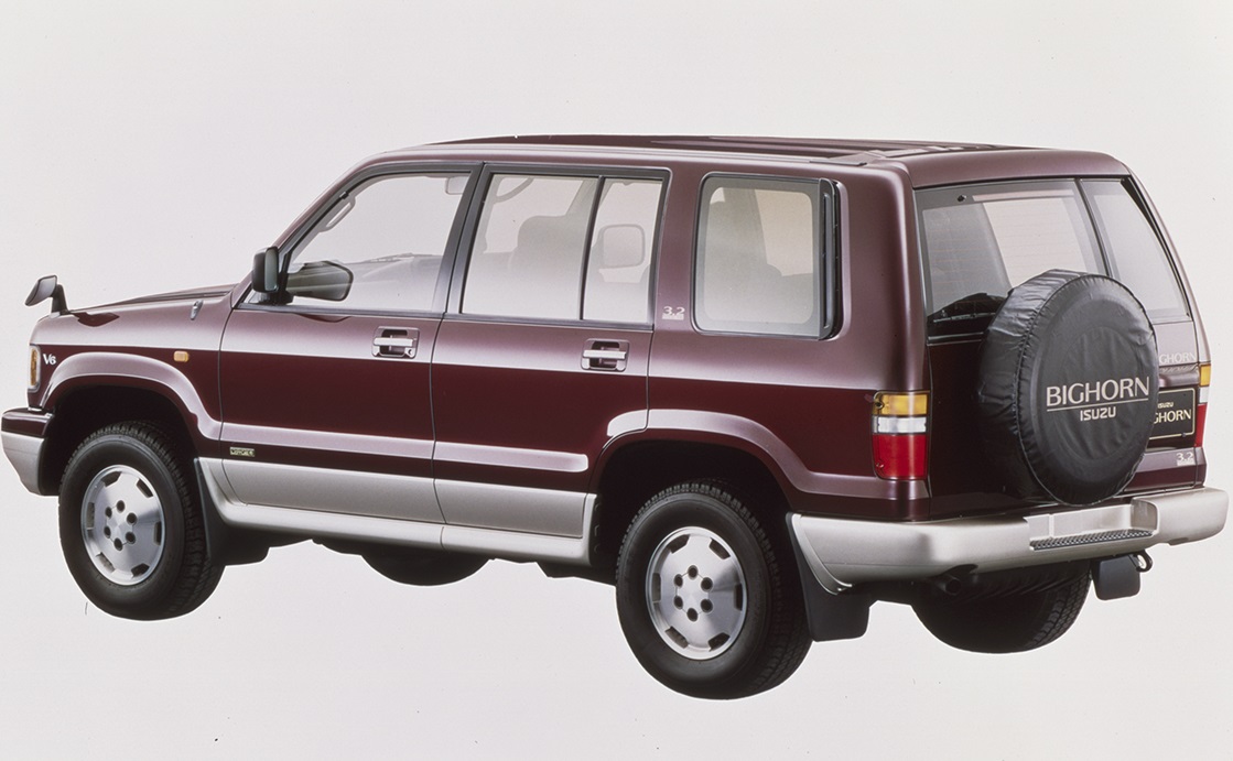 ビッグホーン内装 画像 ネオ クラシックカー グッドデザイン太鼓判 第18回 シックで重厚な高級感をrvに いすゞ ビッグホーン 2代目 Clicccar Com