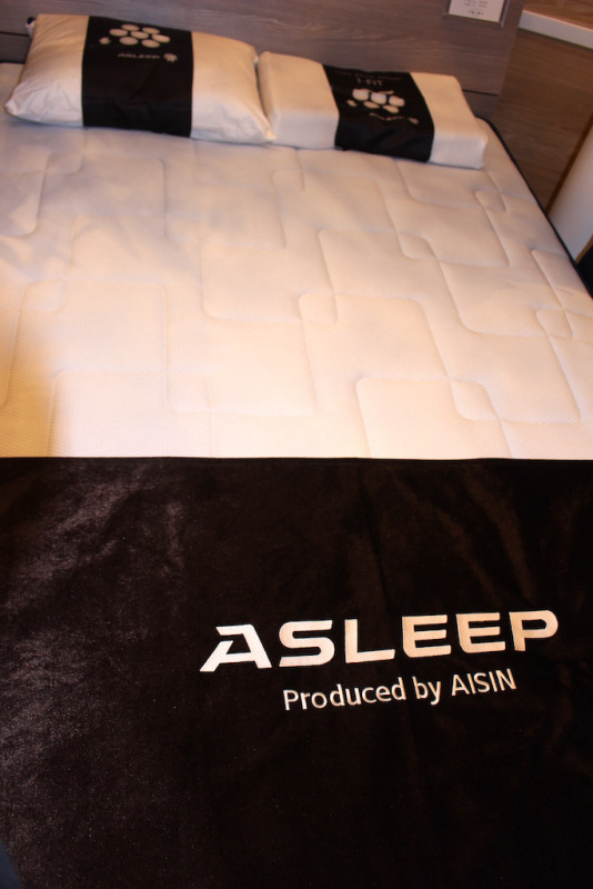 「良い運転は良い睡眠から!? ベッド、マットレスブランド「ASLEEP」のコンセプトショップが青山にオープン」の1枚目の画像