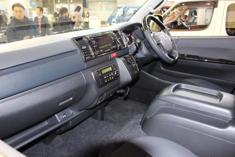 「【新車】ハイエースが一部改良で「Toyota Safety Sense P」を標準化。ディーゼルエンジンの燃費を向上」の5枚目の画像