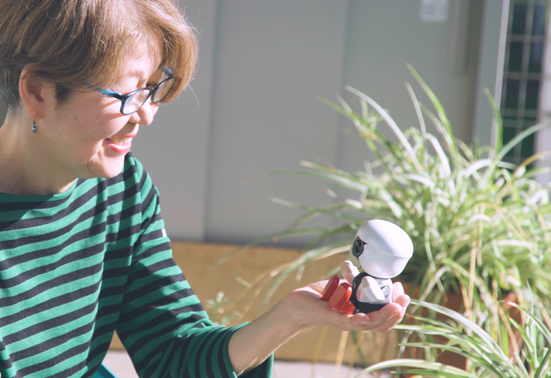 「寄り添い心通うパートナーロボット「KIROBO mini」をトヨタが全国発売」の5枚目の画像