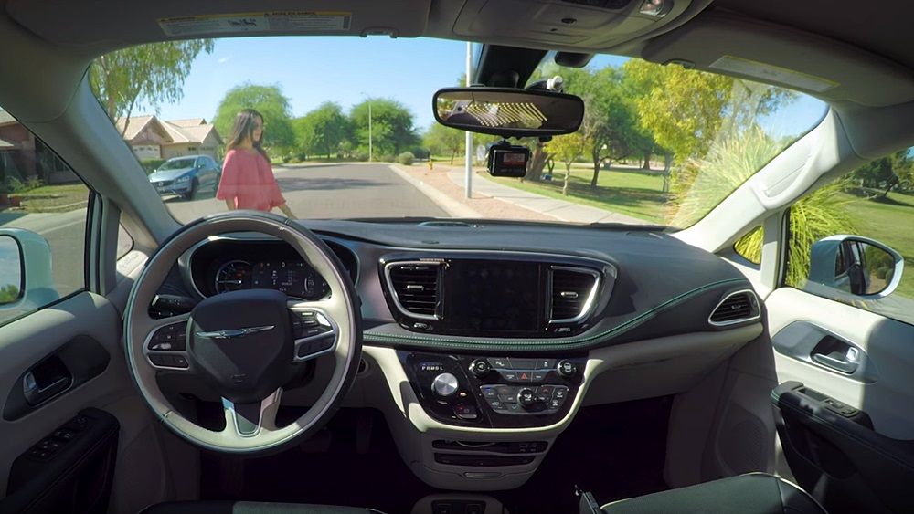 「米「Waymo」が完全無人自動運転タクシーの公道走行テストをスタート！」の2枚目の画像