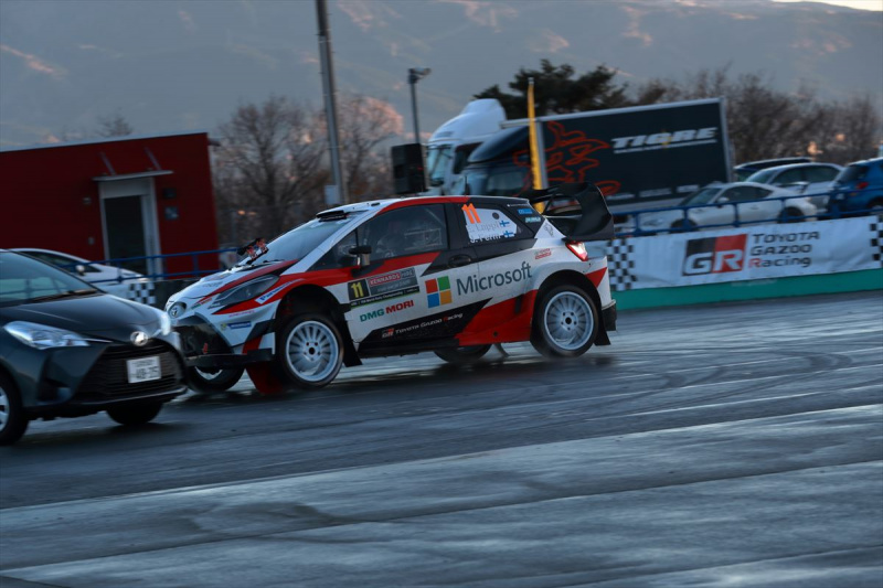 「ジャンプも披露！TOYOTA YARIS WRCがTGRFで走行初公開」の8枚目の画像