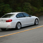 「【BMW 3シリーズ試乗】軽やかなフットワークと3気筒とは思えない滑らかな加速フィールが魅力の「BMW 318i Sport」」の8枚目の画像ギャラリーへのリンク