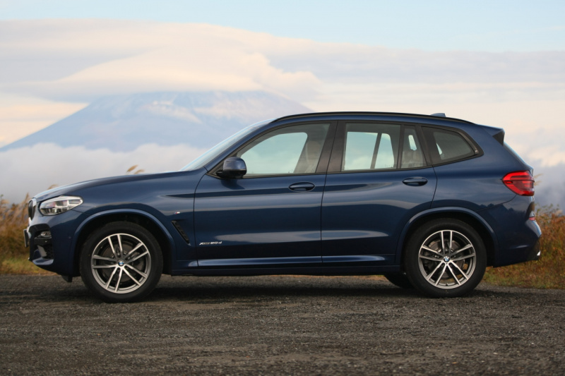 「【新型BMW X3試乗】初代から約150mm長くなった「恩恵」と「失った点」とは？」の7枚目の画像