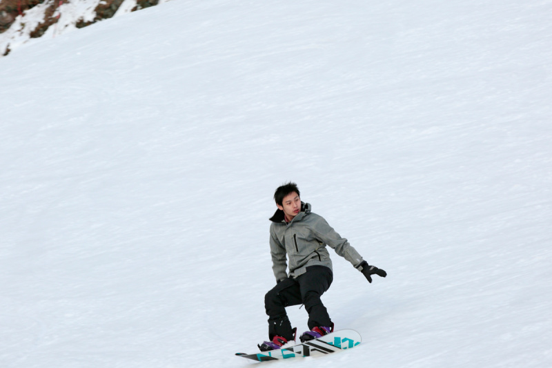 「私をベクターでスキーに連れてって：おっさんの予想を裏切る安全快適ドライブを実現したベクター４シーズンズ・ハイブリッド【PR】」の1枚目の画像