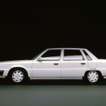 【日欧ブランド・コラボ列伝 第4回】『三菱デボネアVロイヤルAMG（1986）』ドアパネル追加でドイツ風味、増し増し - 86-Debonair V-AMG_4