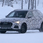 「アウディ・Q3次期型、BMWに差をつける新シルエットで雪中を快走！」の4枚目の画像ギャラリーへのリンク
