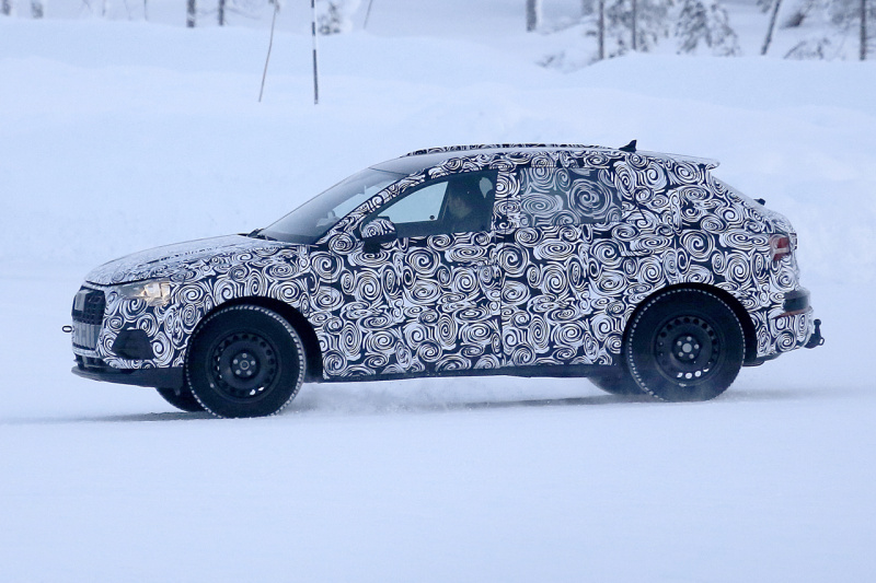「アウディ・Q3次期型、BMWに差をつける新シルエットで雪中を快走！」の6枚目の画像