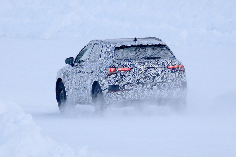 「アウディ・Q3次期型、BMWに差をつける新シルエットで雪中を快走！」の10枚目の画像