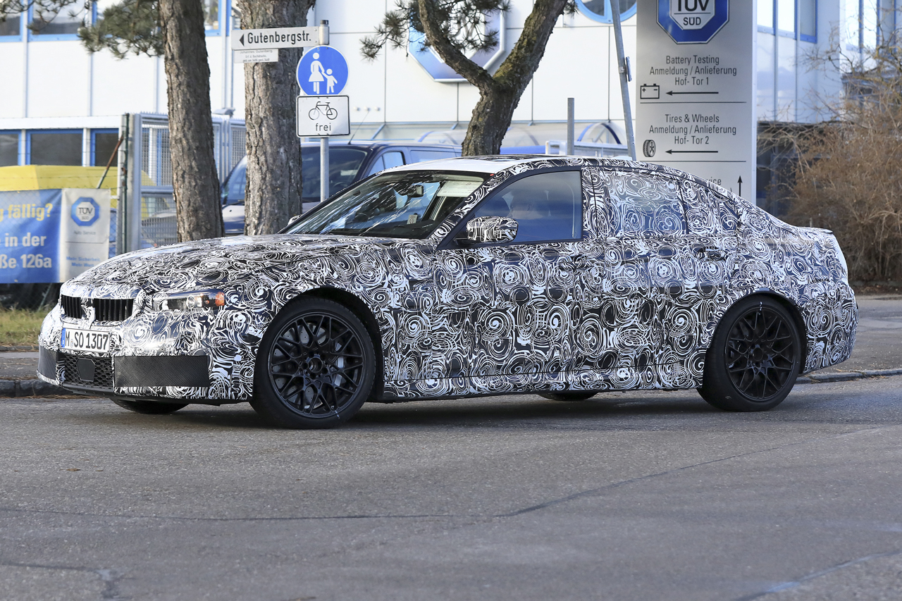 「新型BMW M3 プロトタイプを鮮明に撮影！48Vマイルドハイブリッドは500馬力発揮」の5枚目の画像
