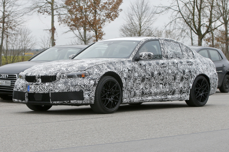 「新型BMW M3 プロトタイプを鮮明に撮影！48Vマイルドハイブリッドは500馬力発揮」の12枚目の画像