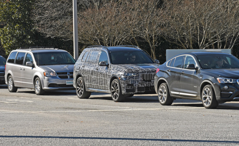 「BMWのフラッグシップSUV「X7」次期型はV12搭載モデルを投入？」の3枚目の画像