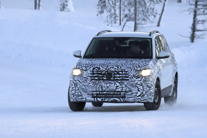 「フォルクスワーゲン・ポロがベースの新型SUV「T-クロス」をフィンランドで発見」の4枚目の画像