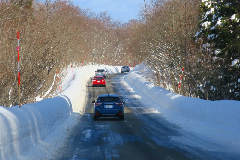 「4WDの優位性ってなに？　スバルのAWDで東北の雪道を走りながら考えてみた」の1枚目の画像