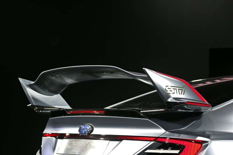 「【東京オートサロン2018】SUBARU VIZIV PERFORMANCE STI CONCEPTはスバルの名車たちの要素が随所に！」の19枚目の画像