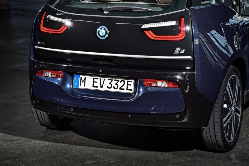 「【新車】BMW i3がマイナーチェンジ。より先進的な外観と3つのトリムラインを設定」の3枚目の画像