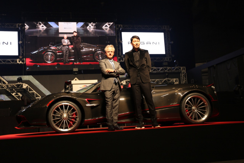 「【東京オートサロン2018】イタリアのスーパーカー・パガーニがニューモデルをサプライズ発表！」の3枚目の画像