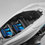 「2018年発売予定のホンダ・PCX ELECTRICは未来感ありすぎる125cc区分の電動バイク！」の3枚目の画像ギャラリーへのリンク