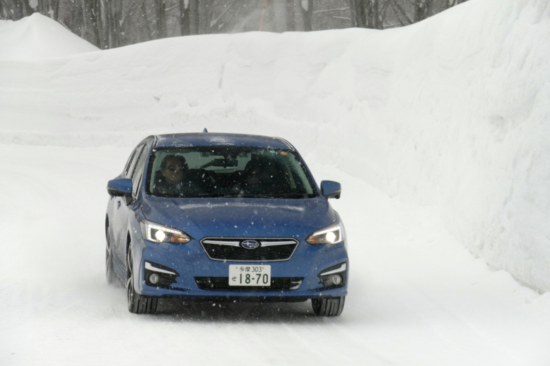 「【試乗】SUBARU AWDで雪国の「普通の道」を走る。インプレッサSPORT 2.0-S EyeSight編」の19枚目の画像