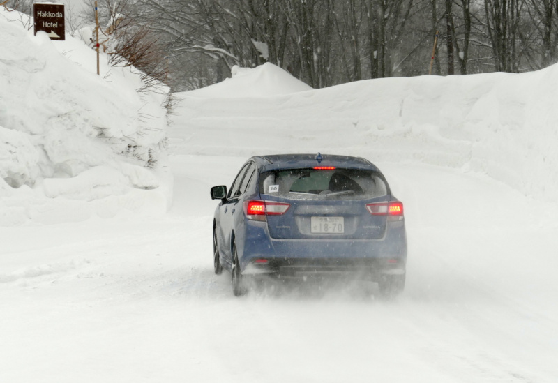 「【試乗】SUBARU AWDで雪国の「普通の道」を走る。インプレッサSPORT 2.0-S EyeSight編」の20枚目の画像