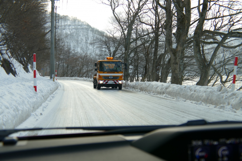 「【試乗】SUBARU AWDで雪国の「普通の道」を走る。インプレッサSPORT 2.0-S EyeSight編」の32枚目の画像