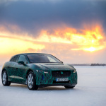 【ジュネーブモーターショー2018】ジャガー初の電動SUV「I-PACE」の極寒テスト風景を公開 - Jaguar_I-PACE_Winter Test_01