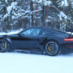 これが最後のNAエンジンのポルシェ!? 911 GT3 RS新型、フルヌードで佇む！ - Porsche 911 GT3 RS Facelift (7)