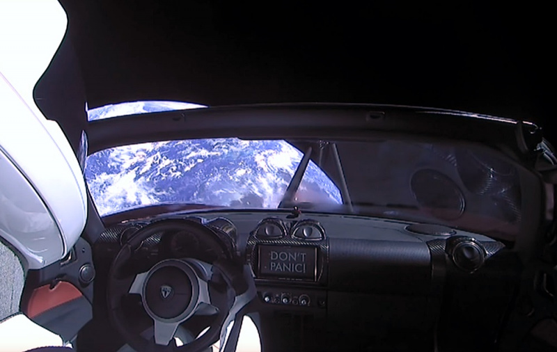 「市販車で世界初の宇宙に出たクルマ、テスラ「ロードスター」は、半永久的に太陽を周回する」の7枚目の画像