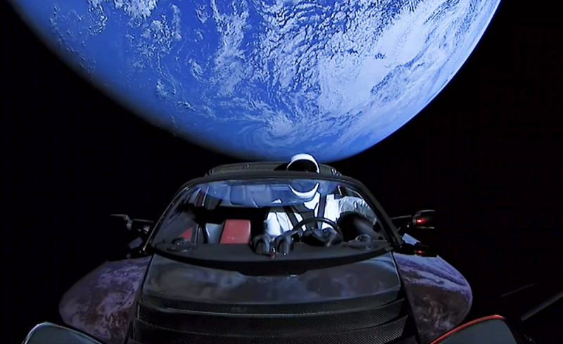 「市販車で世界初の宇宙に出たクルマ、テスラ「ロードスター」は、半永久的に太陽を周回する」の8枚目の画像