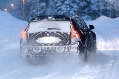 ボルボ V60次期型プロトタイプを初激写 最強 T8 搭載へ Clicccar Com