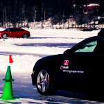 アウディ・クワトロシリーズを氷上でドライブ。アクセルで面白いほど車体が向きを変えてくれる！ - audi (16)