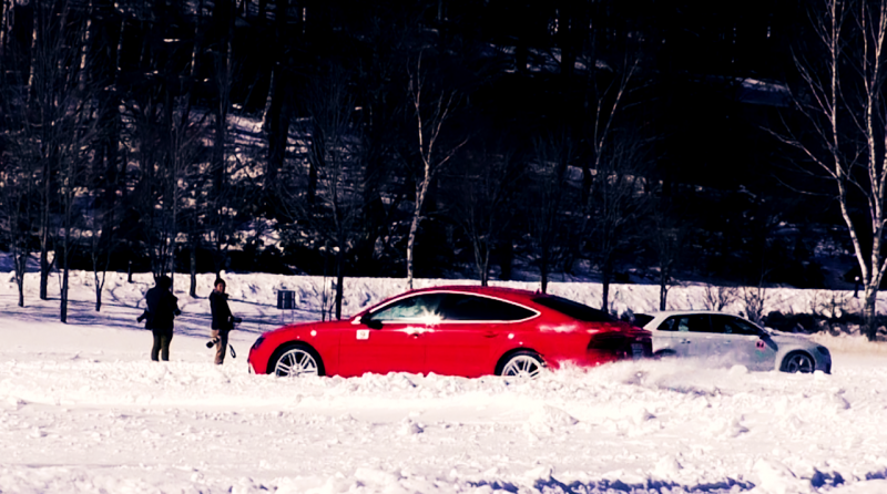 「アウディ・クワトロシリーズを氷上でドライブ。アクセルで面白いほど車体が向きを変えてくれる！」の12枚目の画像
