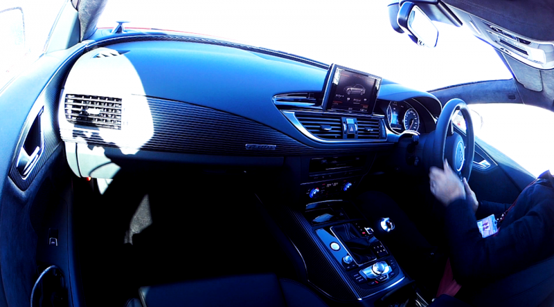 「アウディ・クワトロシリーズを氷上でドライブ。アクセルで面白いほど車体が向きを変えてくれる！」の15枚目の画像