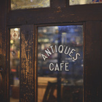 「雰囲気抜群なアンティークスカフェは、ライダーの好きなモノが凝縮された場所だった」の9枚目の画像ギャラリーへのリンク