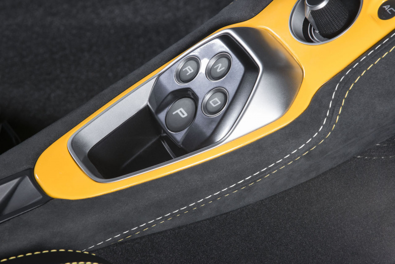 「【新車】1.3tを切る軽量ボディが魅力のロータス・エヴォーラ GT410 スポーツが14,688,000円で登場」の4枚目の画像