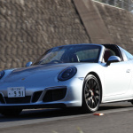 【ポルシェ・911タルガ4GTS試乗】オーナーを一流の粋人に仕上げるルーフシステムと圧倒的動力性能 - 20180206JAIA Porsche Targa_062