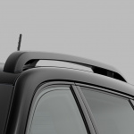 【新車】グロスブラックのクールな雰囲気と充実装備が自慢の「チェロキー・ナイトイーグル」が80台限定で登場 - 4_Nighte_roofrail_HD