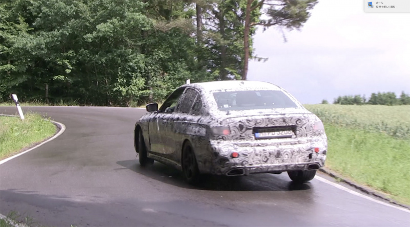 「BMW3シリーズ次期型の走り！ 直4エンジンが「駆けぬける歓び」を披露」の1枚目の画像