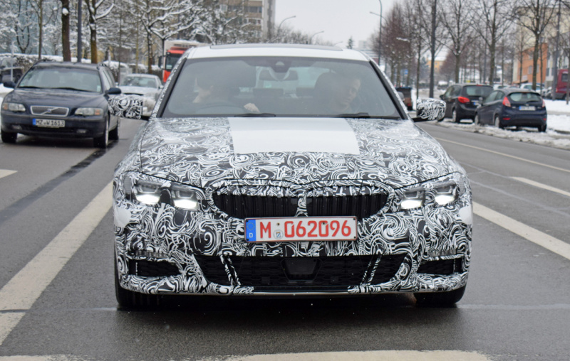 「正式デビューは9月!? BMW3シリーズ次期型、新デザインここまで露出」の1枚目の画像
