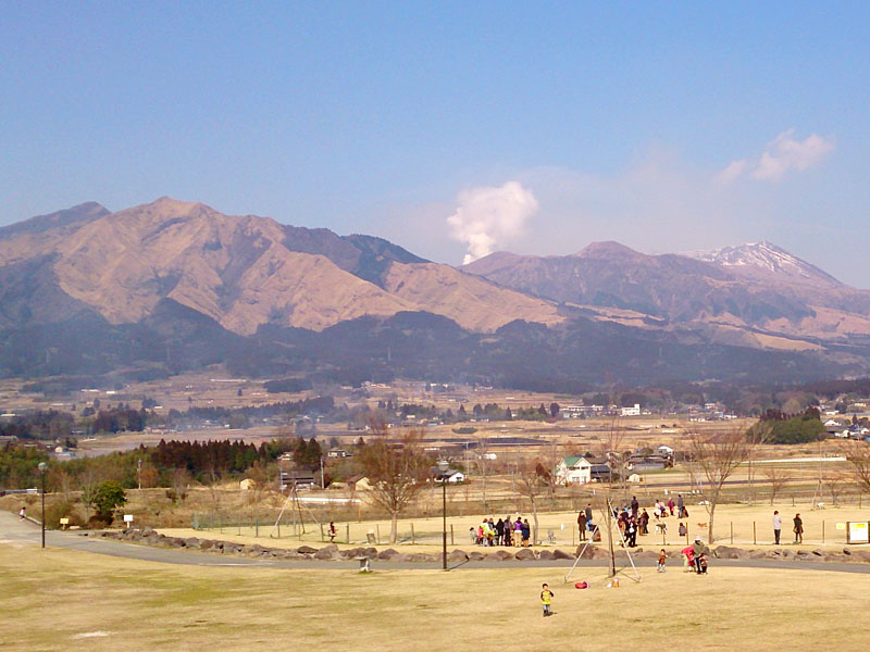 「全国に100ヶ所もある活火山、お出かけ前に知っておきたいこと【車中泊女子の全国縦断記】」の1枚目の画像