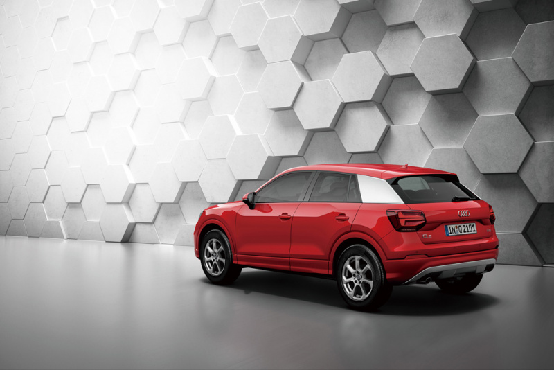「【新車】アウディ・Q2にデビュー1周年記念の「Audi Q2 #anniversary limited」が登場」の4枚目の画像