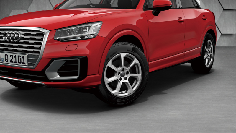 「【新車】アウディ・Q2にデビュー1周年記念の「Audi Q2 #anniversary limited」が登場」の2枚目の画像